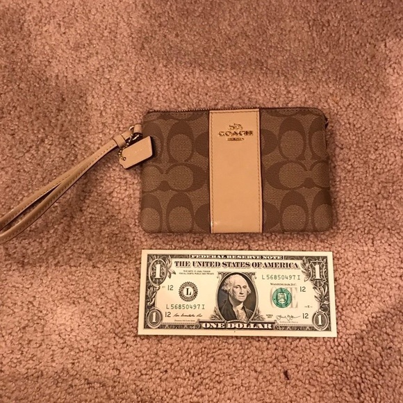 Coach Wristlet - Picture 2 of 6